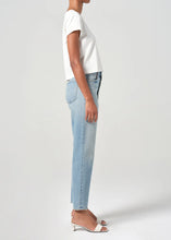 Load image into Gallery viewer, 90s Pinch Waist Crop