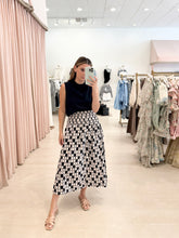 Load image into Gallery viewer, Melanie Midi Skirt