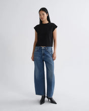 Load image into Gallery viewer, Low Curve Crop Jean Curb