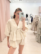 Load image into Gallery viewer, Oversized Collar V Neck Set