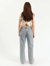 Load image into Gallery viewer, 199 Jeans Slouch in Lovers Knot