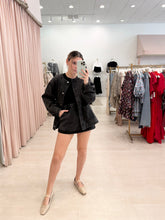 Load image into Gallery viewer, Denim Contrast Stitch Skort