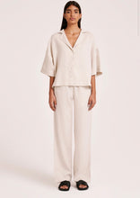 Load image into Gallery viewer, Lounge Linen Shirt Natural