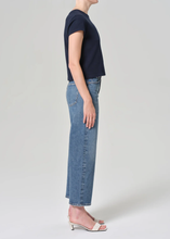 Load image into Gallery viewer, Harper Crop in Moor