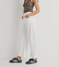 Load image into Gallery viewer, Barrel Jean with Seams
