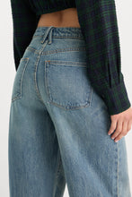 Load image into Gallery viewer, Vintage Wide Jeans in Oak
