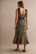 Load image into Gallery viewer, Bow Tied Tapestry Fabric Mini

