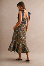 Load image into Gallery viewer, Bow Tied Tapestry Fabric Mini
