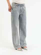 Load image into Gallery viewer, 199 Jeans Slouch in Lovers Knot
