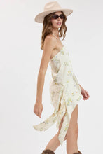 Load image into Gallery viewer, Floral Ruffle Side Slit Top
