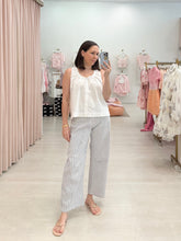 Load image into Gallery viewer, Front Tie Button Up Blouse
