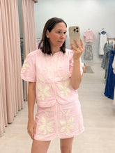 Load image into Gallery viewer, Floral Appliqué Top
