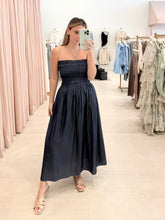 Load image into Gallery viewer, Smocked Strapless Midi Dress
