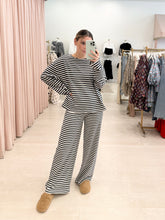 Load image into Gallery viewer, Oversized Stripe T Shirt
