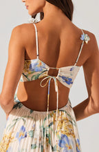 Load image into Gallery viewer, Emese Floral Pleated Maxi Dress
