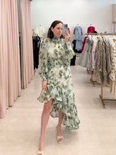 Load image into Gallery viewer, Solene Midi Dress
