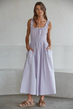 Load image into Gallery viewer, Sweetheart Sleeveless Midi Dress
