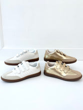 Load image into Gallery viewer, Velcro Sneaker
