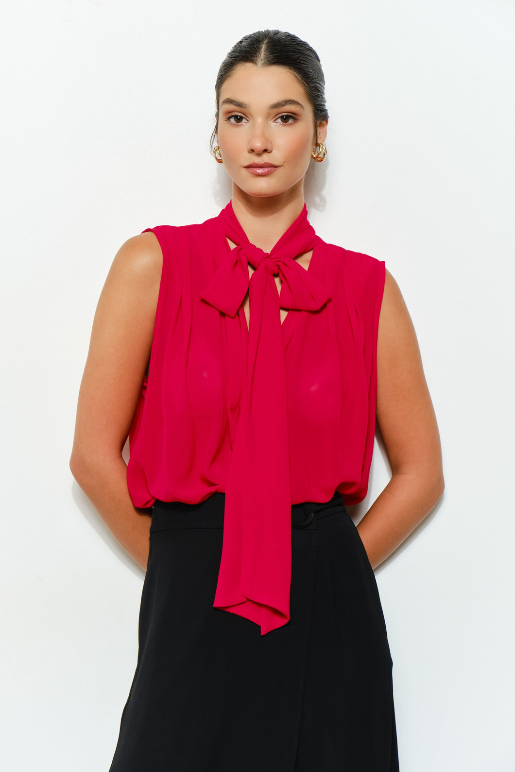 Tie-neck Chiffon Sleeveless Blouse