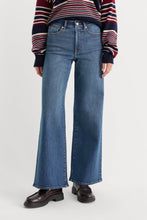 Load image into Gallery viewer, Good Waist Palazzo Ankle Jeans
