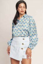 Load image into Gallery viewer, White Skort with Gold Button
