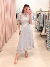 Load image into Gallery viewer, 3D Flower Midi Dress
