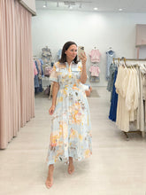 Load image into Gallery viewer, Floral Pocket Belted Midi
