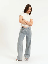Load image into Gallery viewer, 199 Jeans Slouch in Lovers Knot
