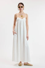 Load image into Gallery viewer, White Sweetheart Maxi Dress
