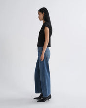 Load image into Gallery viewer, Low Curve Crop Jean Curb
