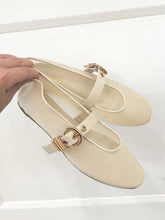 Load image into Gallery viewer, Mesh Mary Jane Flat

