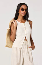 Load image into Gallery viewer, Mamie Ribbed Button-Front Top

