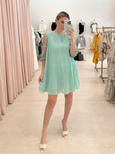 Load image into Gallery viewer, 3-D Flower Sleeve Pleated Dress
