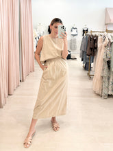 Load image into Gallery viewer, Ado Long Skirt
