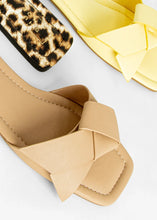 Load image into Gallery viewer, Diana Sandal
