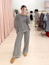 Load image into Gallery viewer, Oversized Stripe T Shirt
