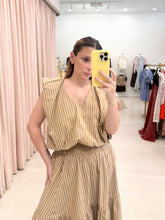 Load image into Gallery viewer, Stripe Bubble Sleeveless Top
