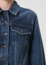 Load image into Gallery viewer, 90s Jean Jacket in Control
