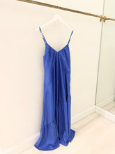 Load image into Gallery viewer, Vadim Dress

