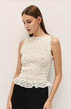 Load image into Gallery viewer, Veda Lace Top Cream
