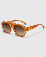 Load image into Gallery viewer, Vesper Aviator Polarized Sunglasses
