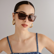 Load image into Gallery viewer, Bellatrix Sunglasses
