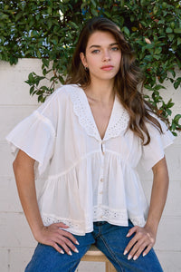Embroidered Airy Collar Blouse
