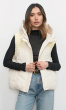 Load image into Gallery viewer, Douglas Ribbed Puffer Hooded Vest
