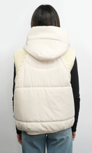Load image into Gallery viewer, Douglas Ribbed Puffer Hooded Vest
