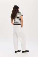Load image into Gallery viewer, Villa Drawstring Barrel Leg Pant in Lamb
